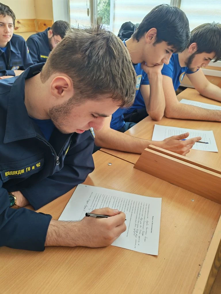 Классный час посвящённый Дню космонавтики