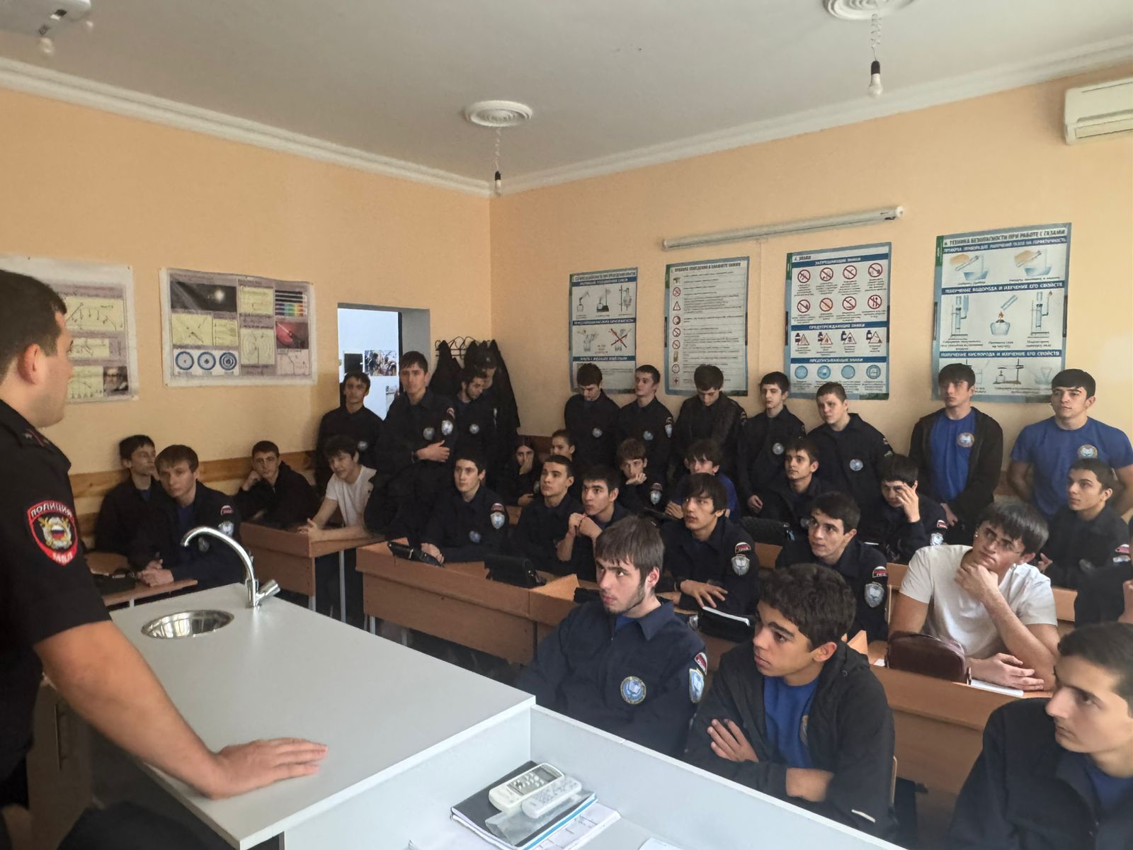 Республиканский классный час по профилактике правонарушений среди обучающихся «Закон и правопорядок»