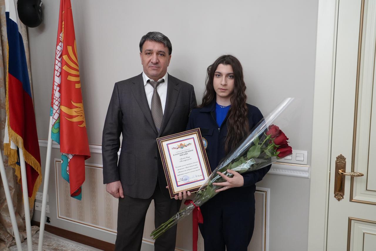 Встреча Главы г. Махачкала со студентами-спасателями ЧПОУ "Колледж ГО и ЧС"