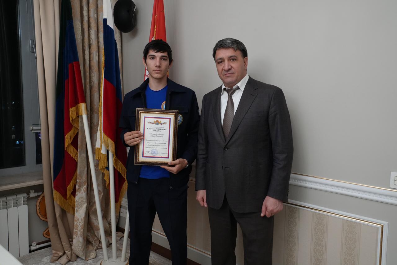 Встреча Главы г. Махачкала со студентами-спасателями ЧПОУ "Колледж ГО и ЧС"