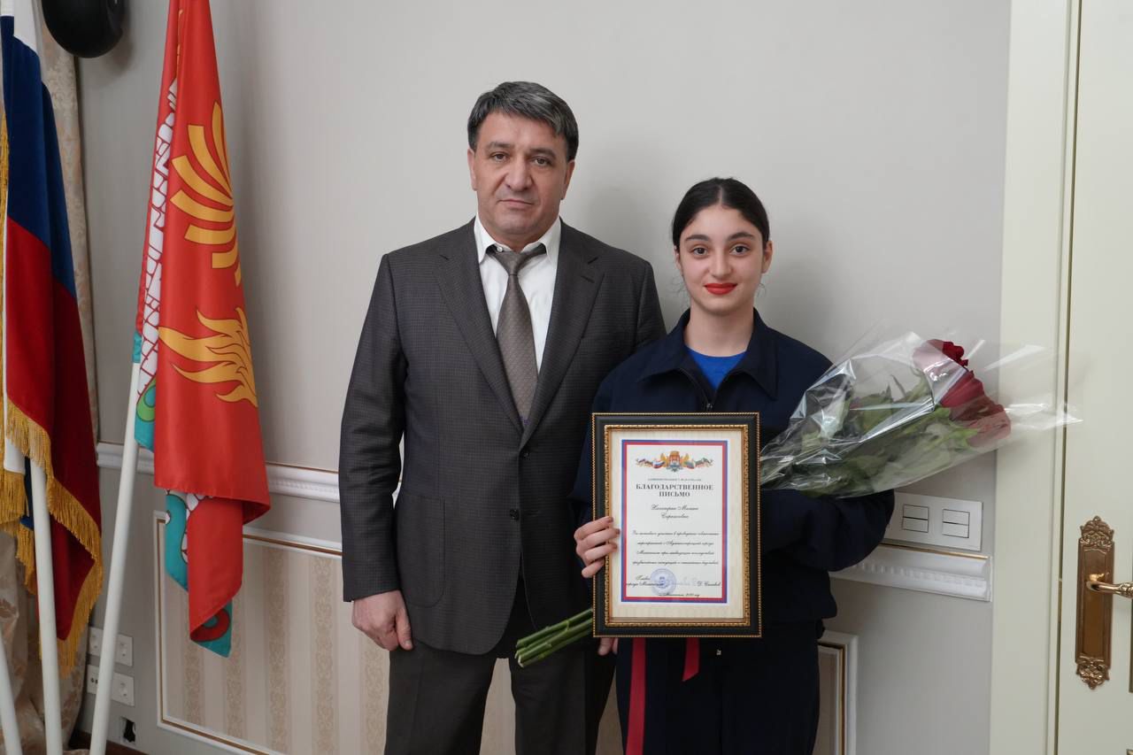 Встреча Главы г. Махачкала со студентами-спасателями ЧПОУ "Колледж ГО и ЧС"