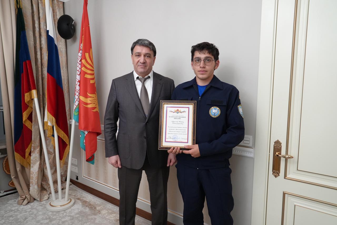 Встреча Главы г. Махачкала со студентами-спасателями ЧПОУ "Колледж ГО и ЧС"